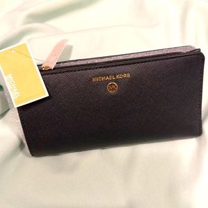 (sold) Michael Kors Charm Continental Wallet